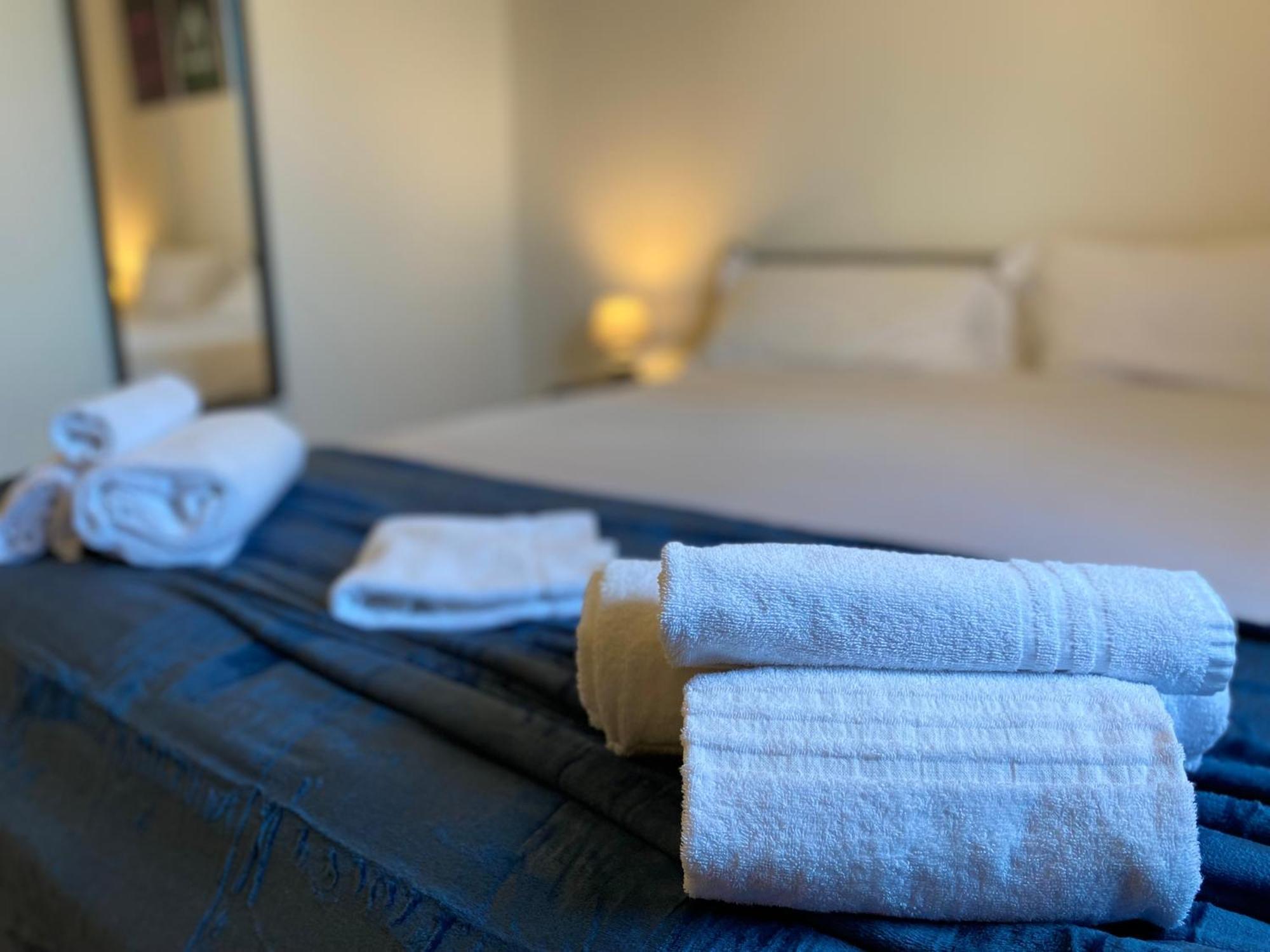 Avantgard Rooms Red Carpet Bologna Bagian luar foto