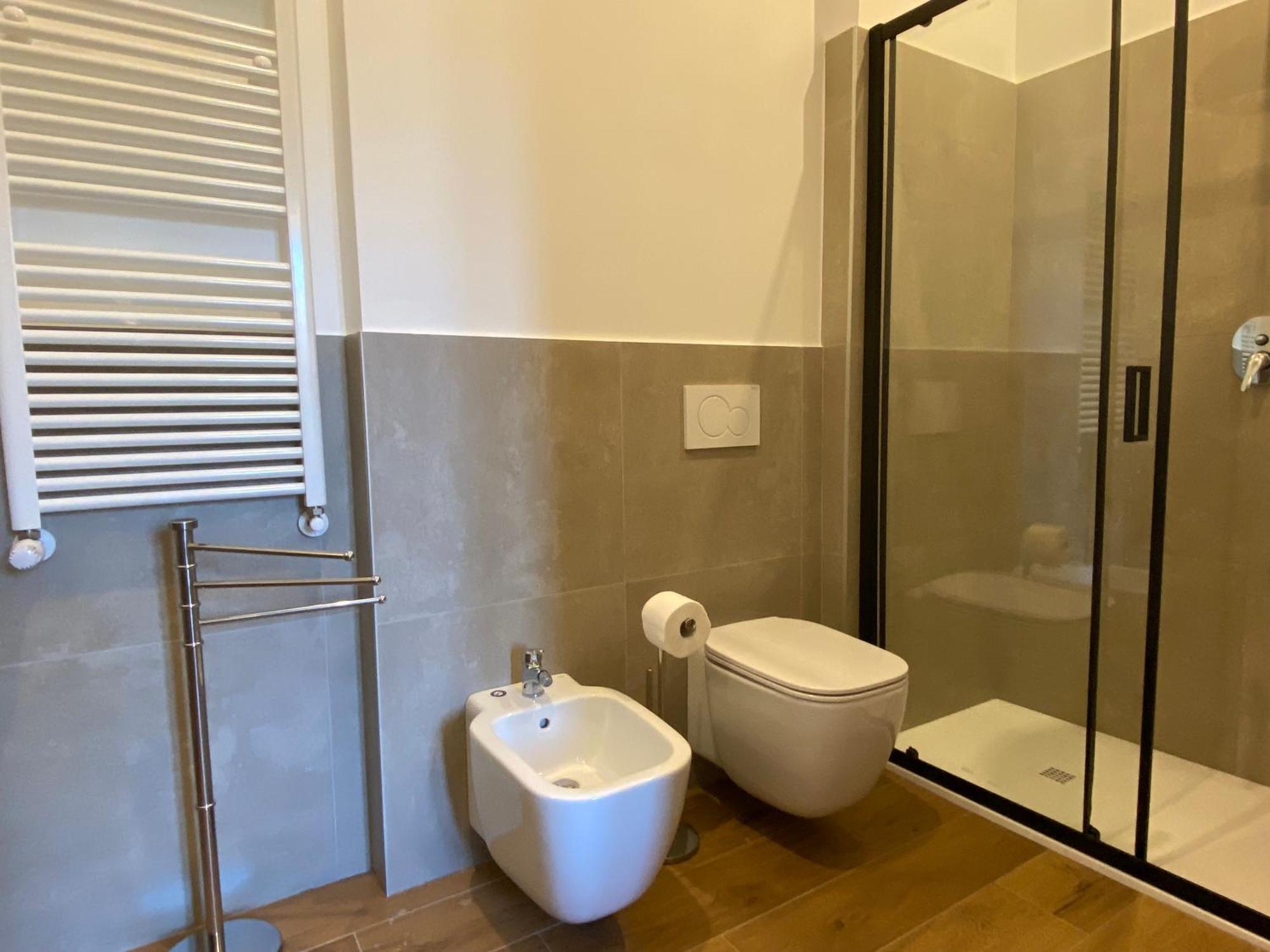 Avantgard Rooms Red Carpet Bologna Bagian luar foto